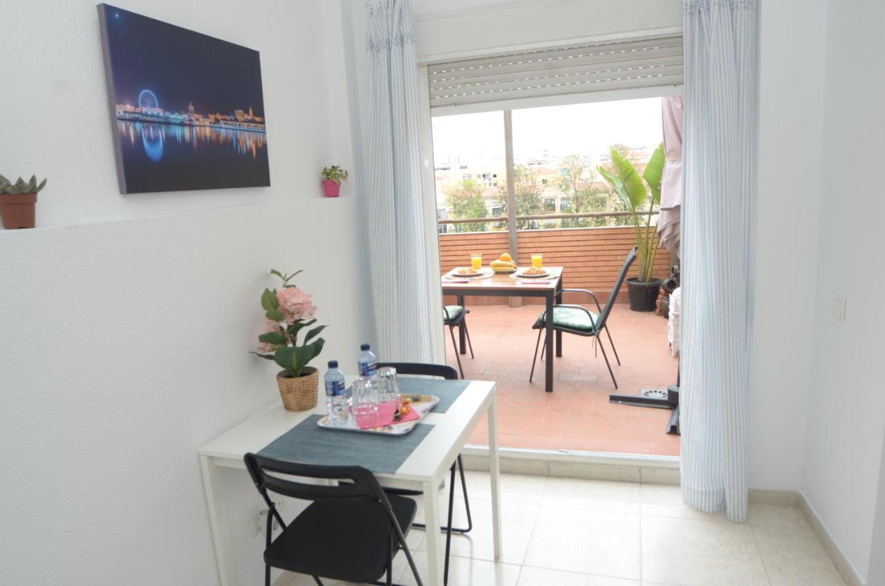 Habitacion Grande Con Terraza Privada, Malaga Centro Εξωτερικό φωτογραφία